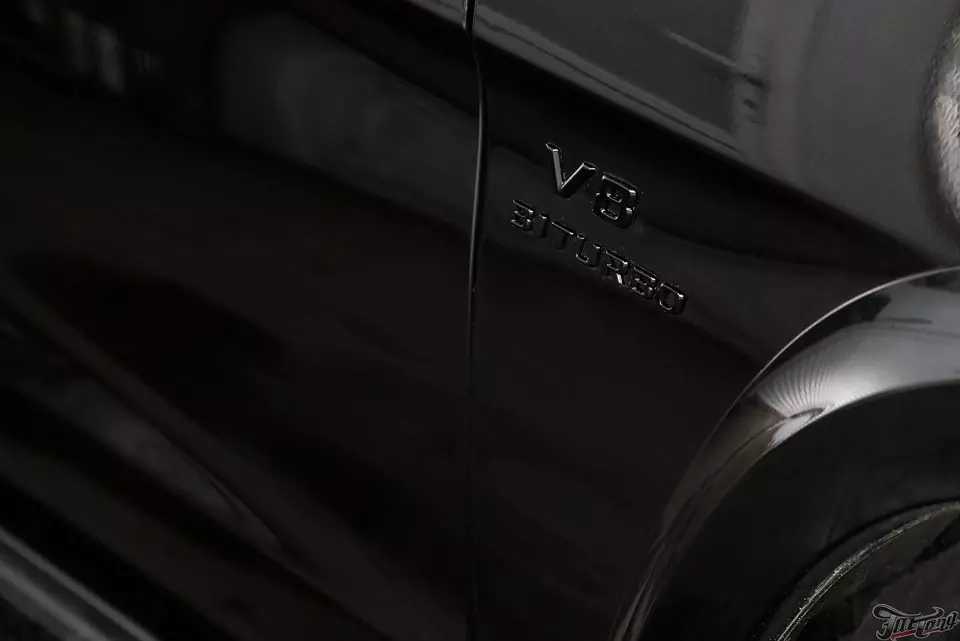 Mercedes GL63 AMG. Полный антихром кузова.